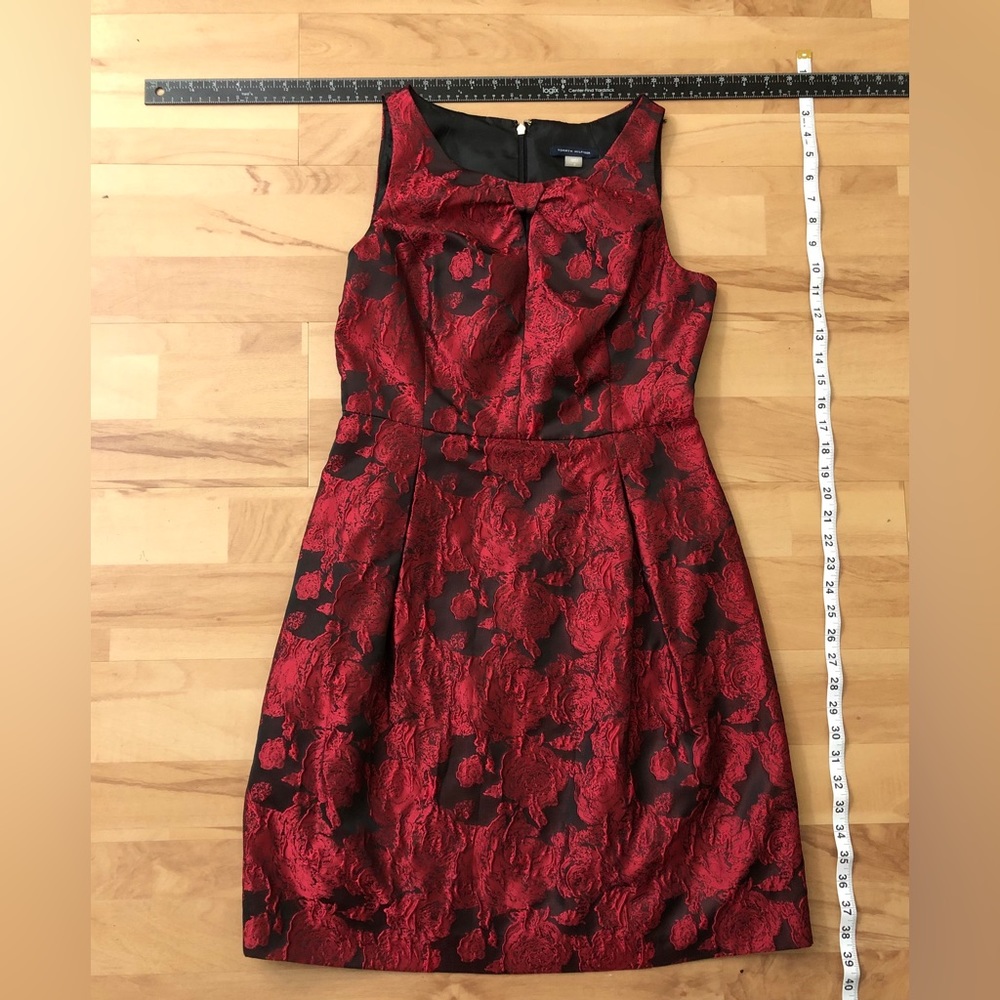 Elegant Red Tommy Hilfiger Dress. Size 6. Red Black Floral. Embroidered. Pleated